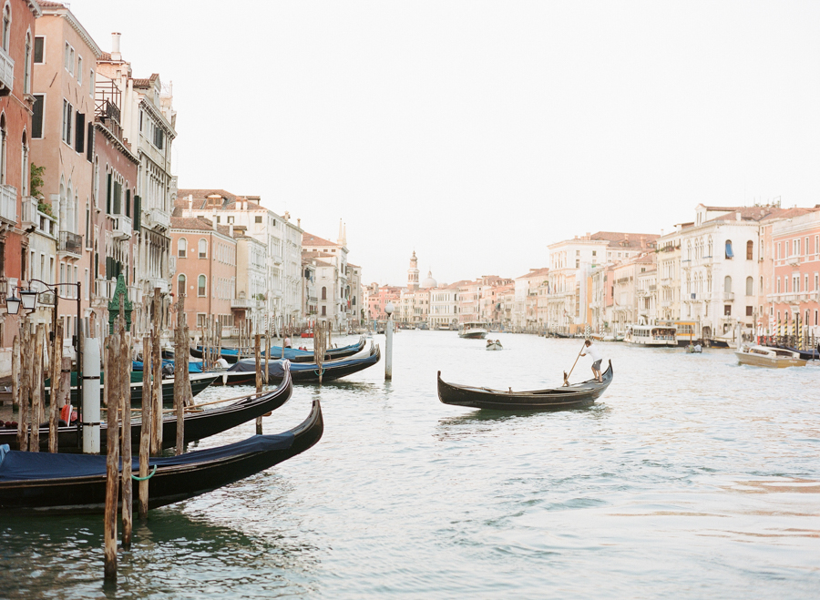 Where to Elope? Destination elopements - The Elopement Experience - Venice, Italy