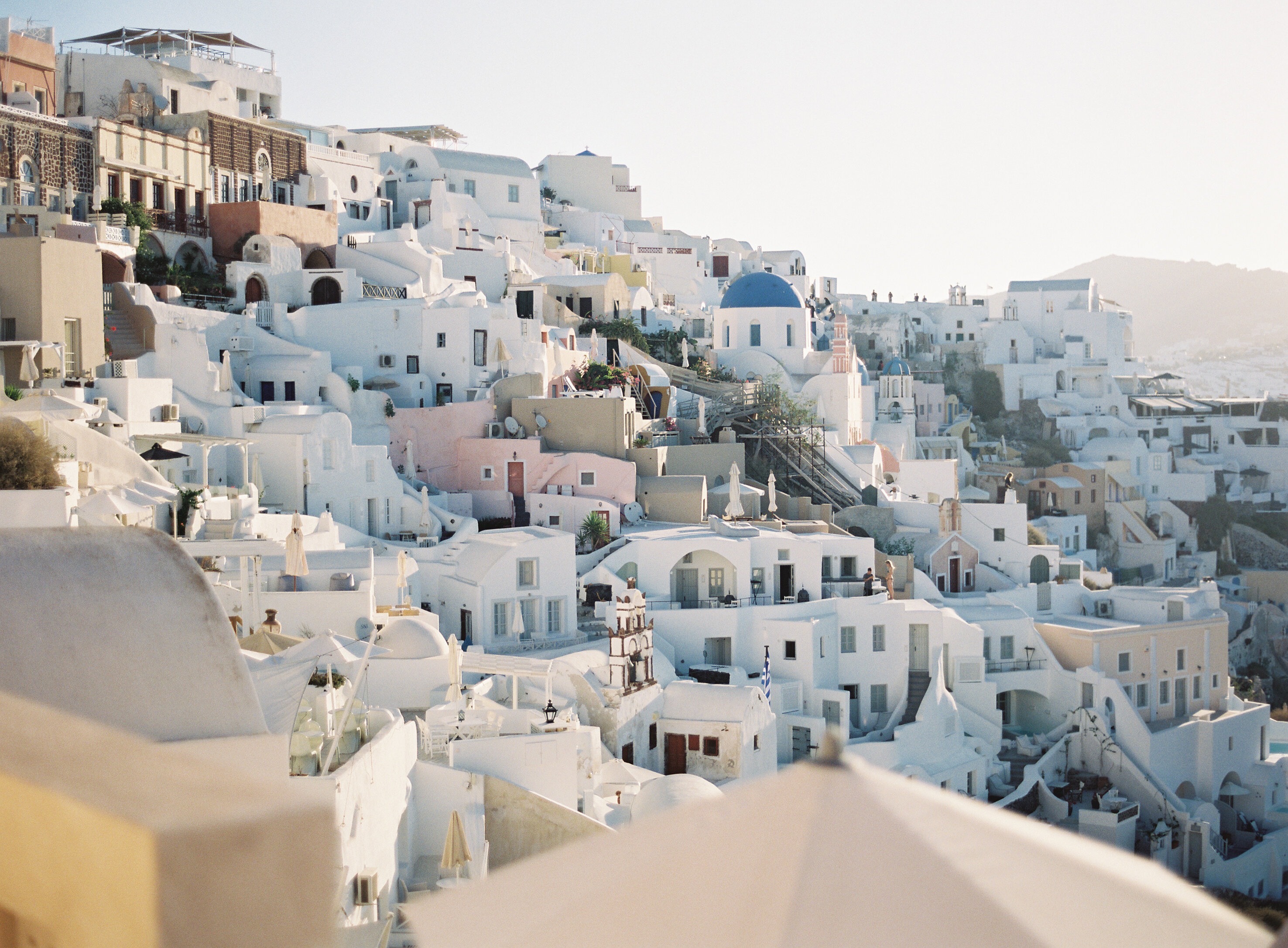 Elopements: How to find the ideal location - Santorini