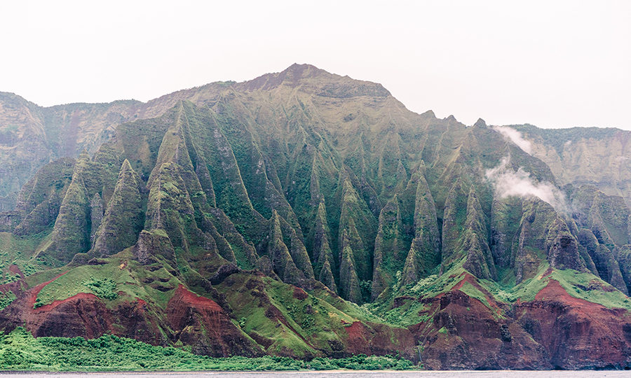 Eloping in Kauai with some fun travel tips for your Hawaiian honeymoon